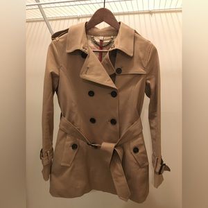 BURBERRY Short Trench Coats